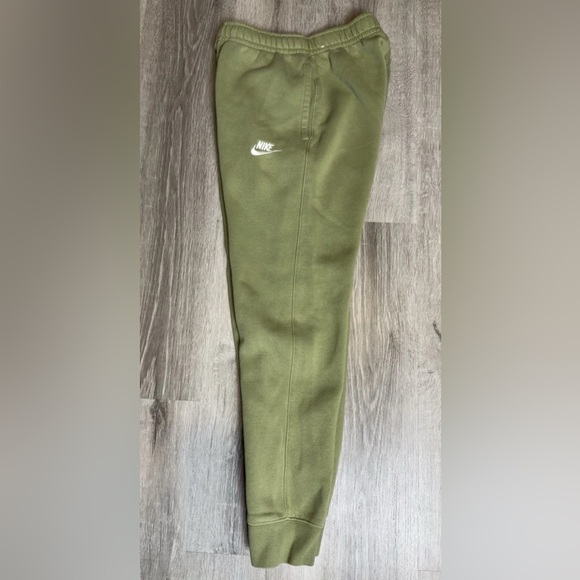 Men’s Nike Club Fleece Jogger ~ Size XS - Picture 1 of 9